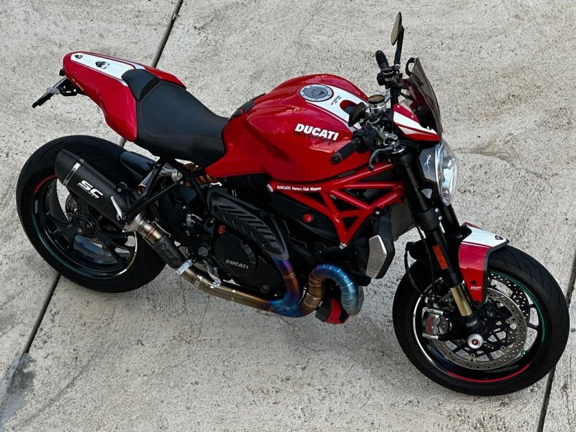 Ducati monster 1100 evo