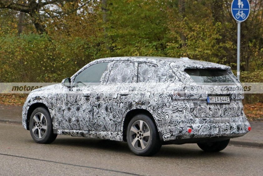 БМВ ай Икс 2021