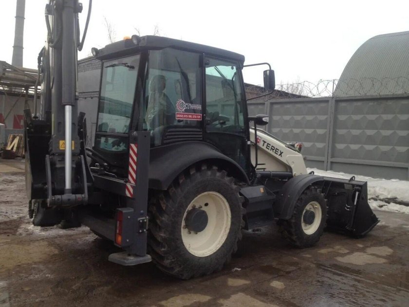 Экскаватор погрузчик Терекс 825
