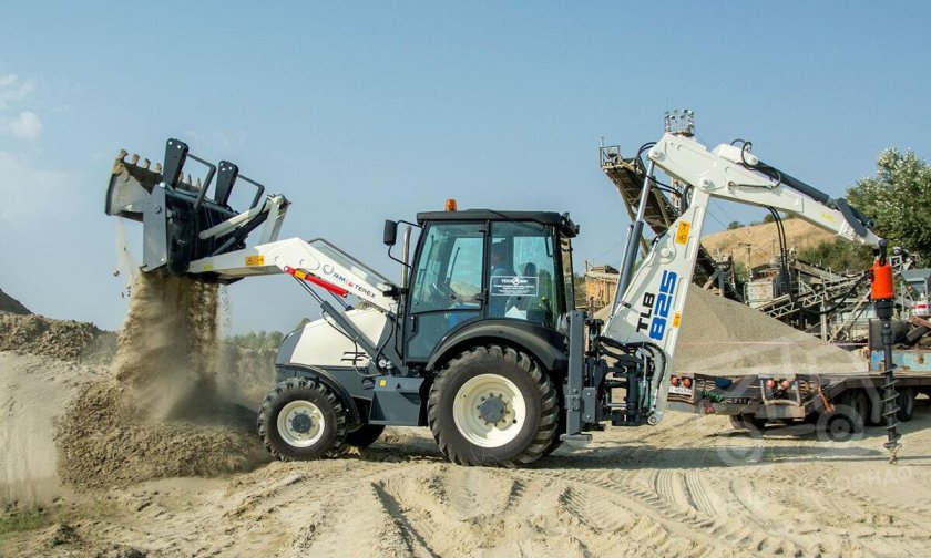 Экскаватор погрузчик Терекс 825