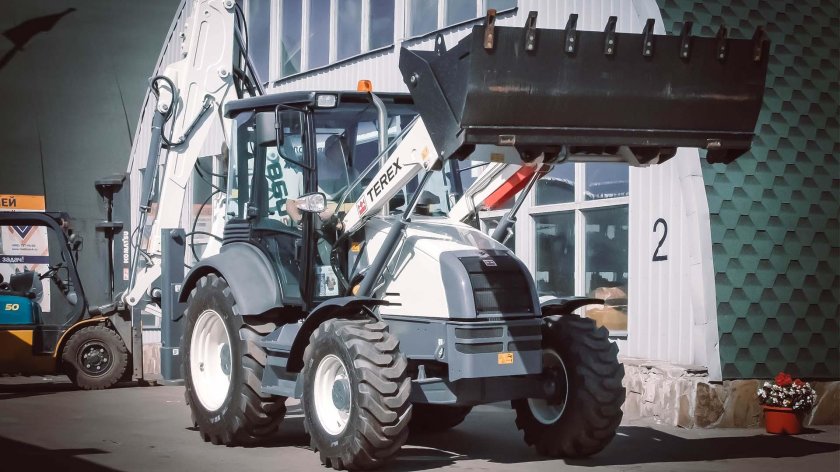 Экскаватор погрузчик терекс