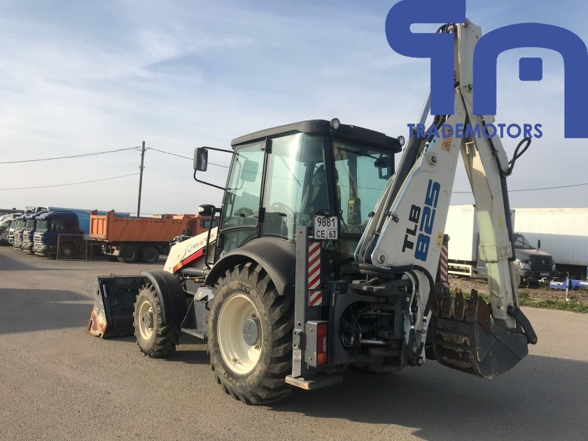 Экскаватор-погрузчик Terex TLB 825-RM