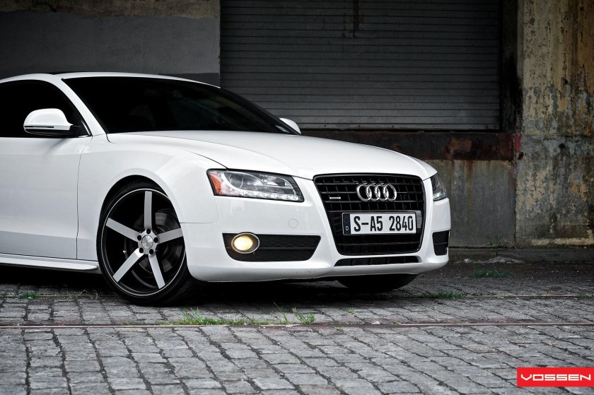 Ауди а4 2008 на ВОССЕНАХ