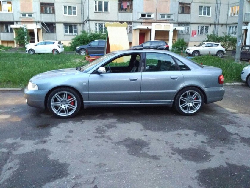 Audi a4 b5 r18