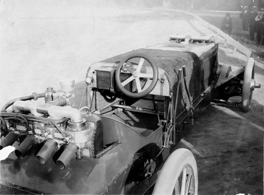 Машина с двигателем от Мессершмитта