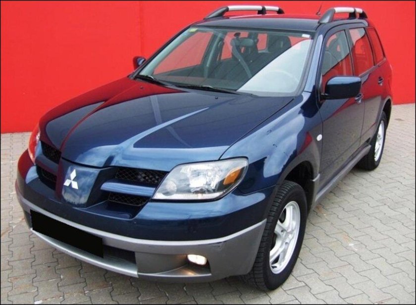 Mitsubishi Outlander 1