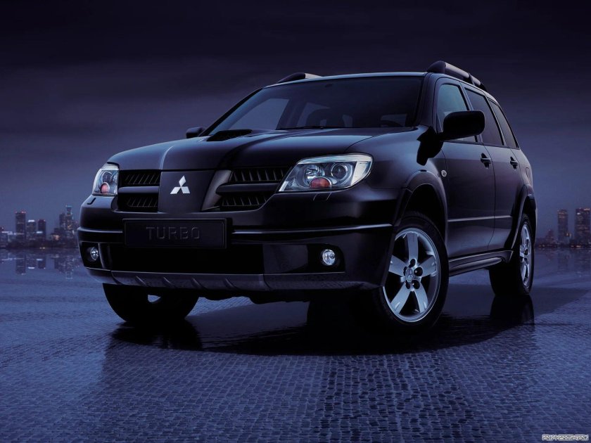 Мицубиси Аутлендер 1