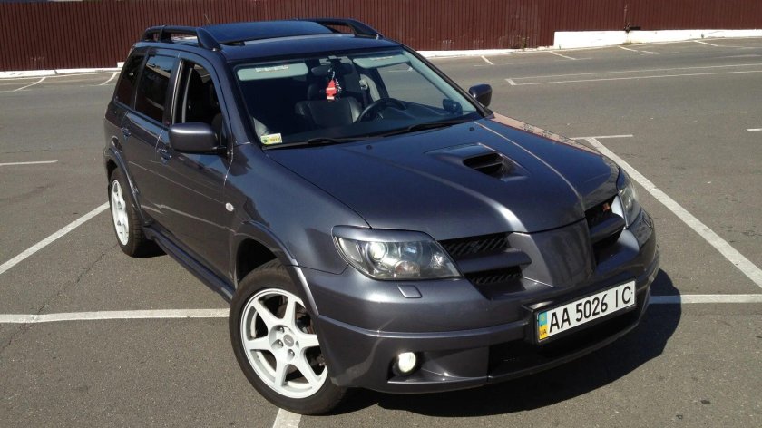 Mitsubishi Outlander Turbo 2005