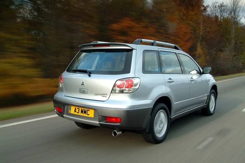 Mitsubishi Outlander 1