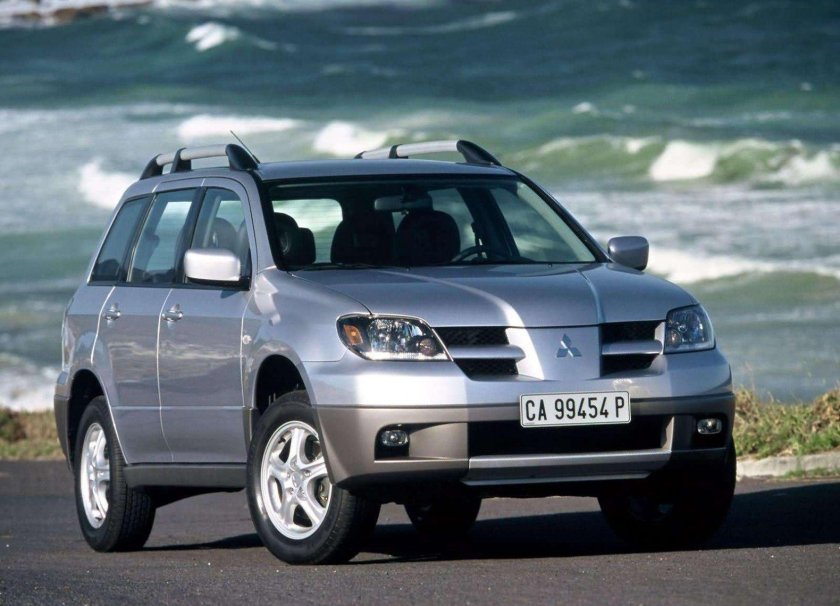 Аутлендер 1 поколения