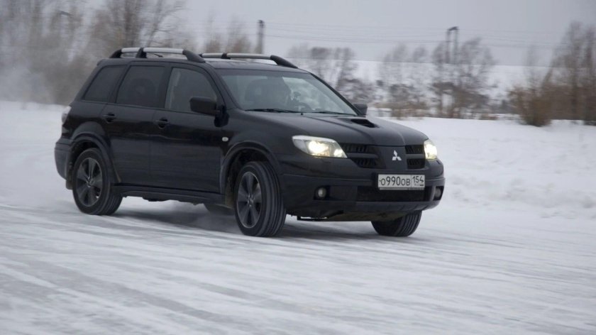 Мицубиси Аутлендер 1