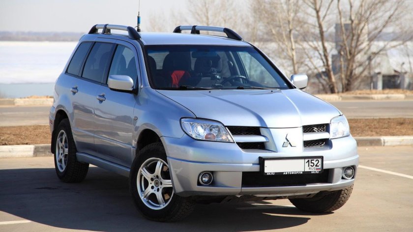 Мицубиси Аутлендер 1