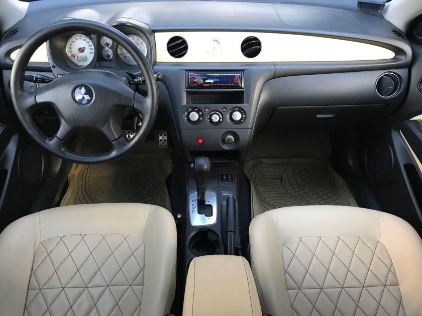 Аутлендер 1 поколения