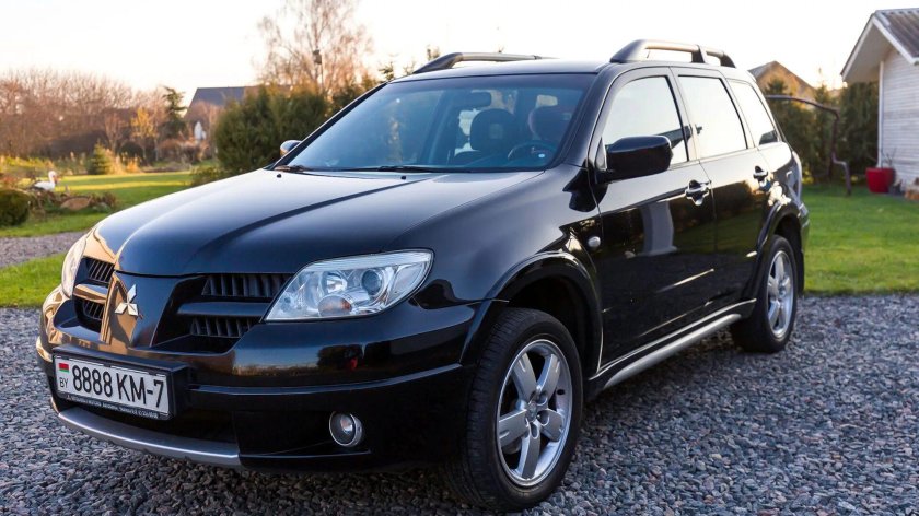 Митсубиси Аутлендер 1 поколения