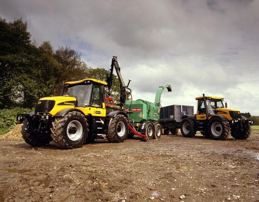 Трактор JCB Fastrac