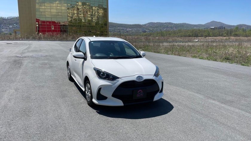 Тойота ярис 2020