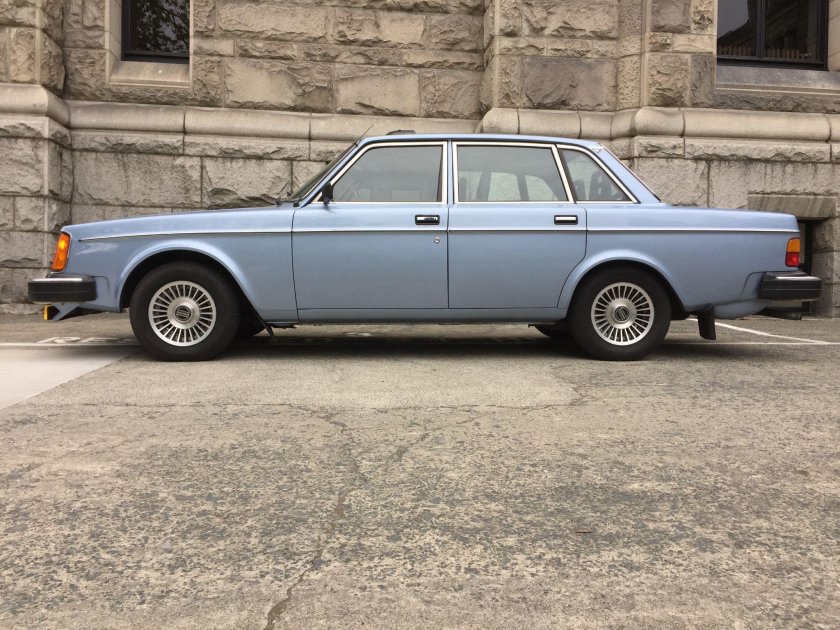 Volvo 244