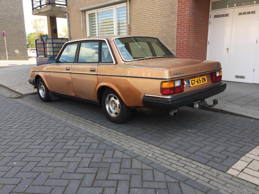 Volvo 240 gl