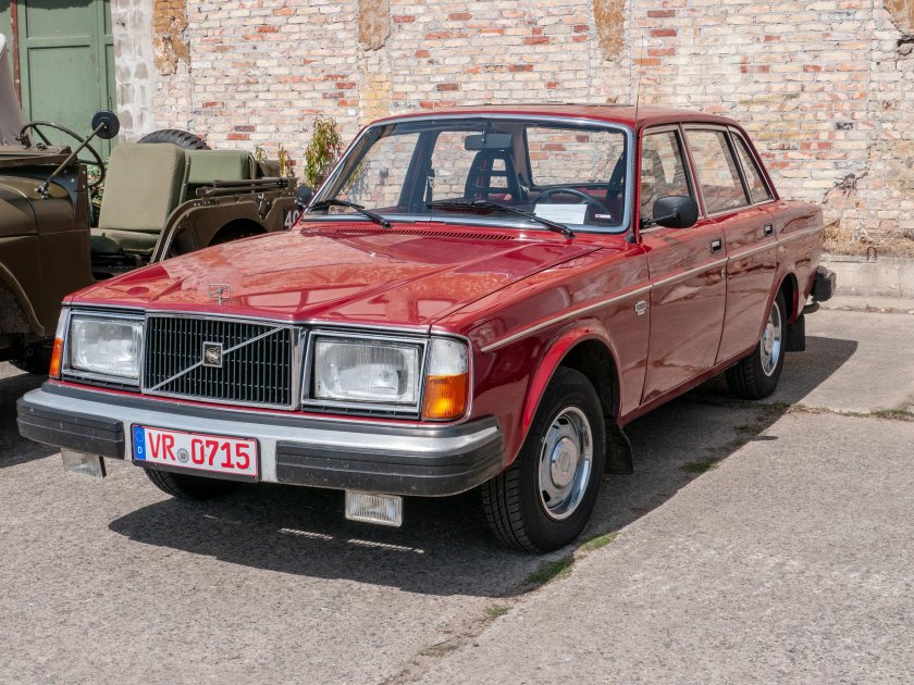 Volvo 244