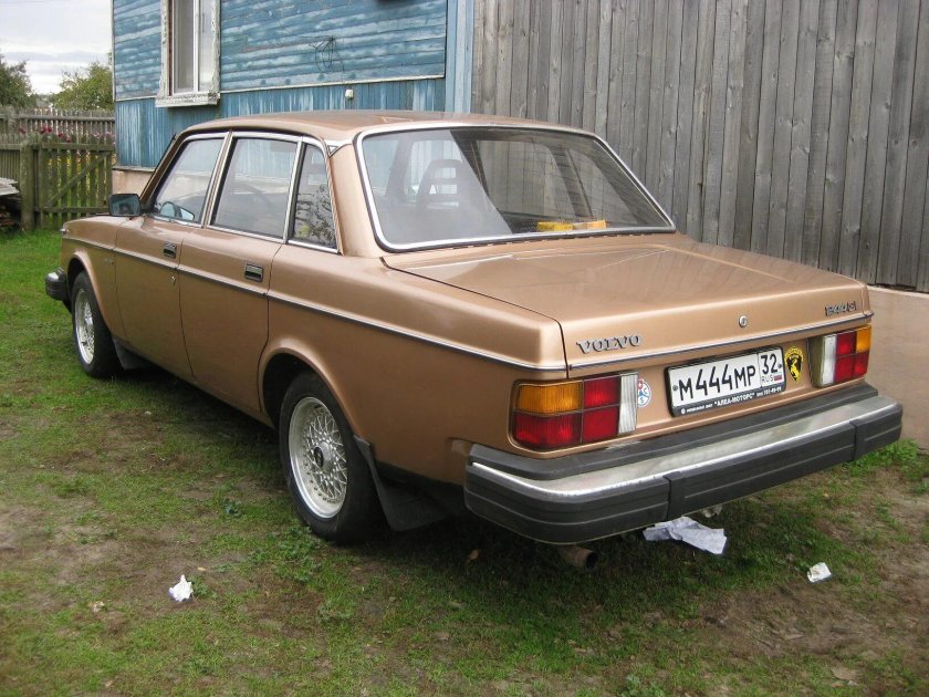 Volvo 244