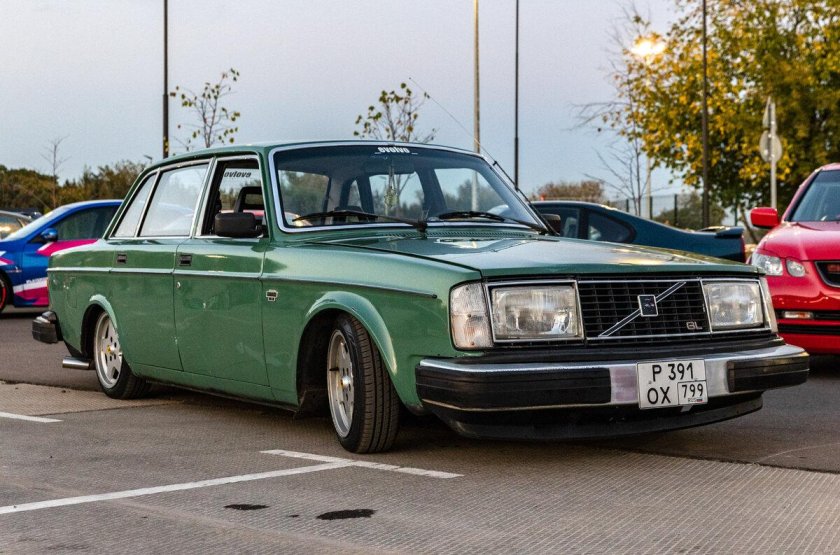 Вольво 244 1978 года