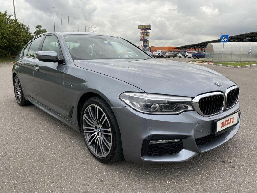 Серая матовая БМВ g30