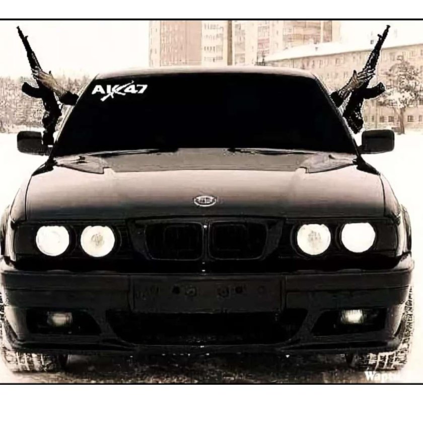 БМВ е34 с АК 47