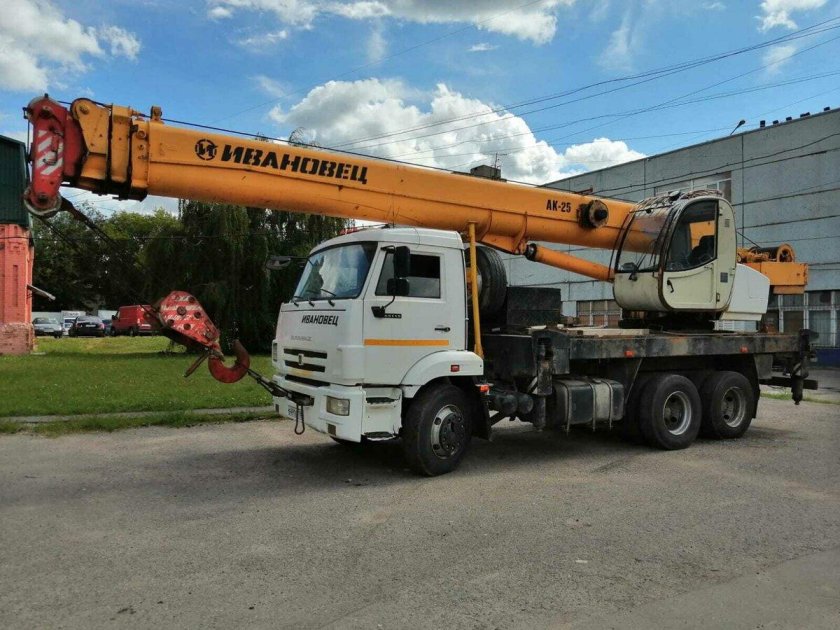 Автокран ивановец 25 тонн