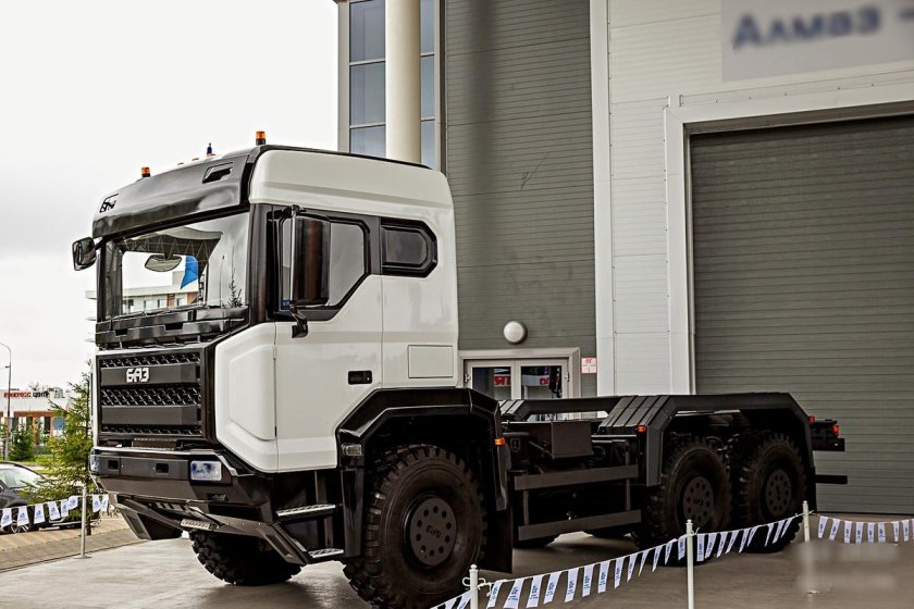 Грузовик баз