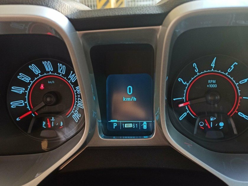 Приборка Камаро 2018