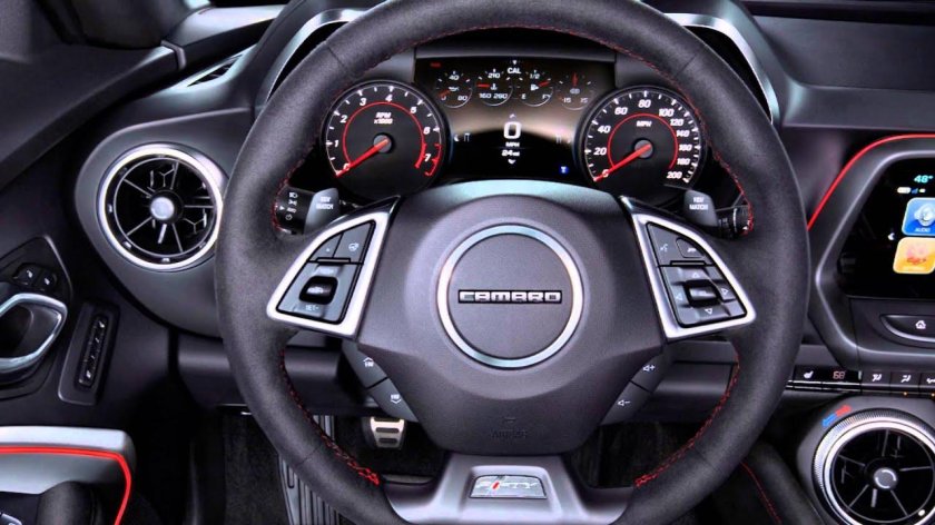 Chevrolet camaro zl1 2020 салон