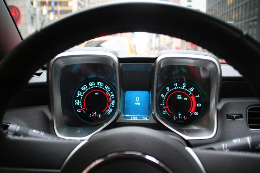 Приборная панель Камаро