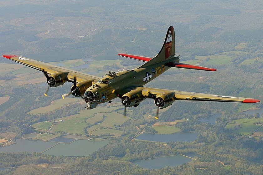 B 17 бомбардировщик