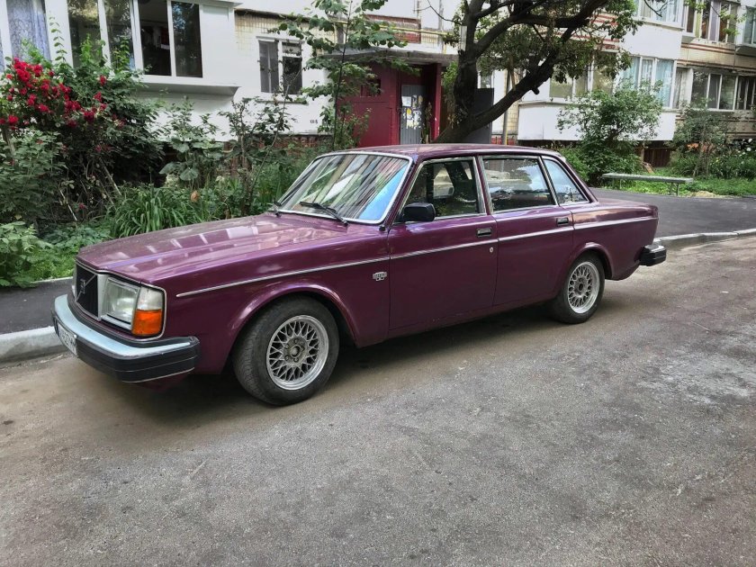 Volvo 244