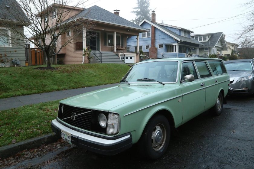 Volvo 245 DL Wagon