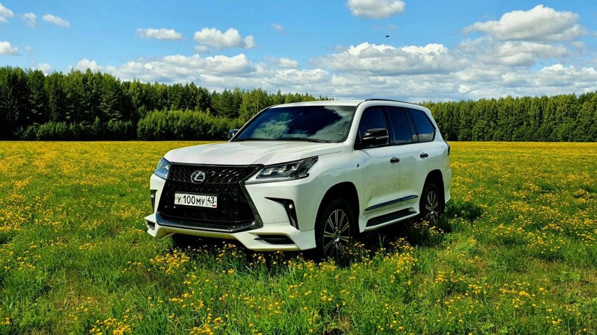 Lexus LX 570 зеленый