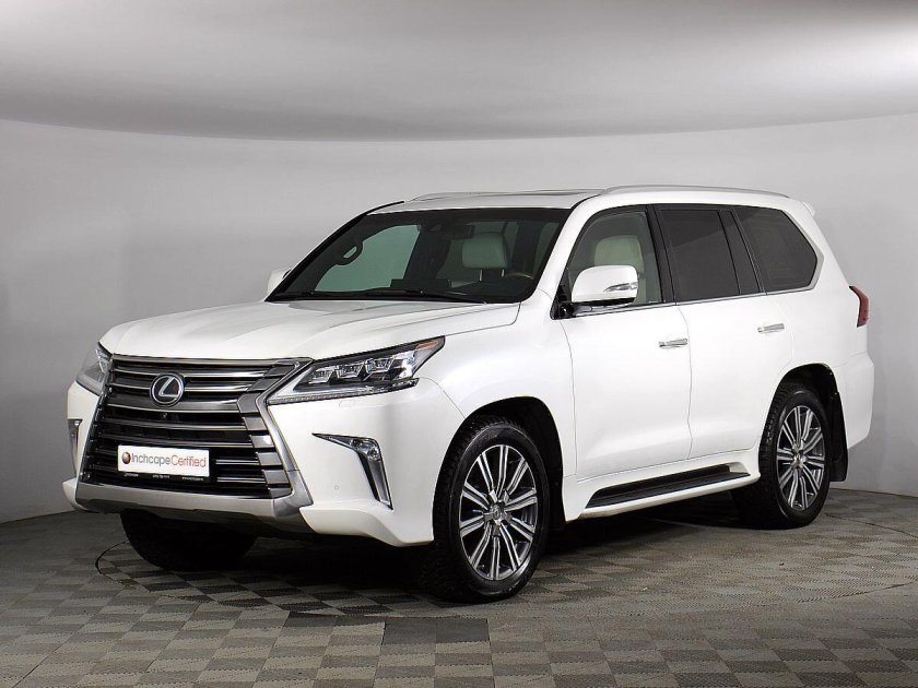 Lexus LX 570 2017 белый