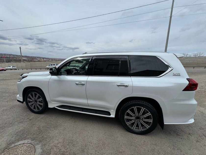 Lexus lx 450 d