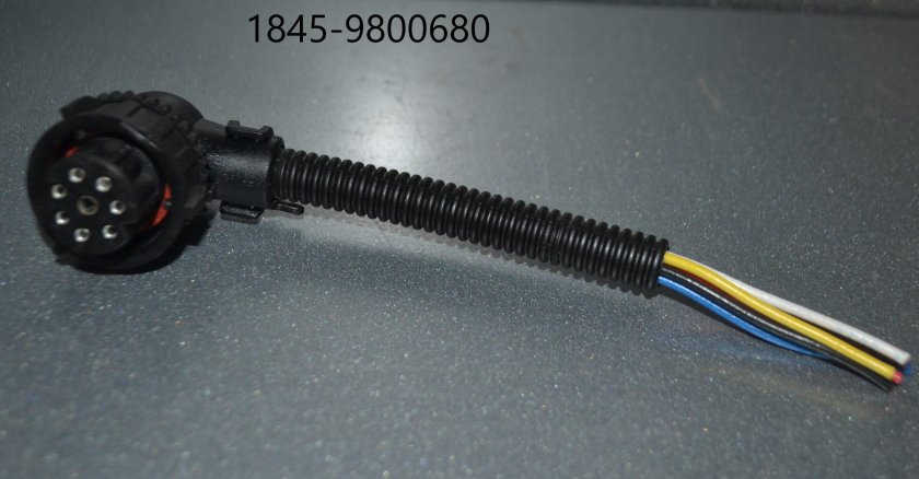 Разъем заднего фонаря Байонетный КАМАЗ 5490 6 контактный