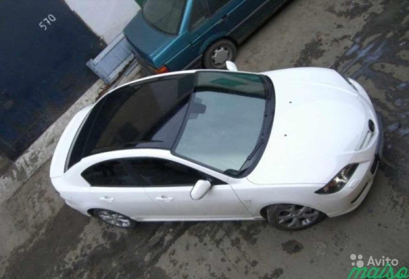 Черная глянцевая крыша на авто