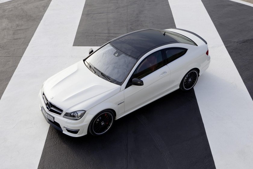 Mercedes Benz c63 AMG Coupe