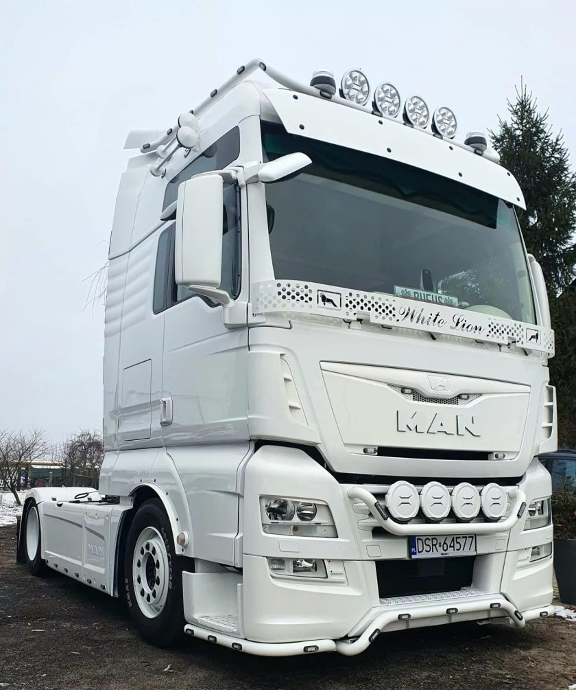 Красивый тягач ман