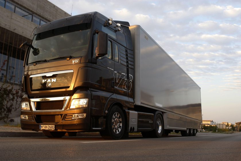 Грузовой автомобиль