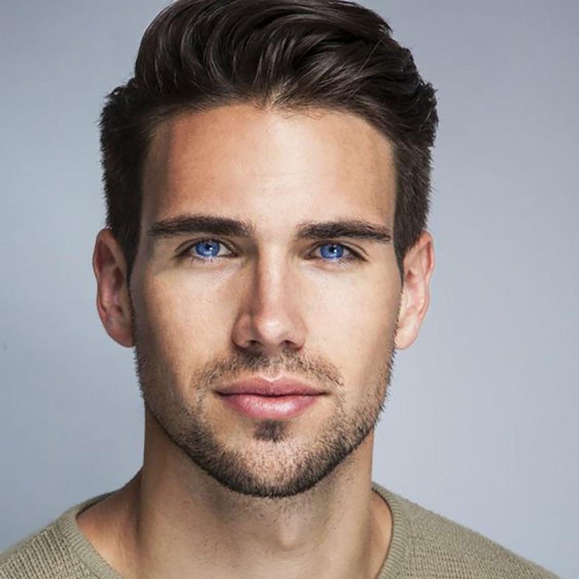 Красивое лицо мужчины