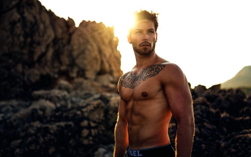 Брутальный мужчина