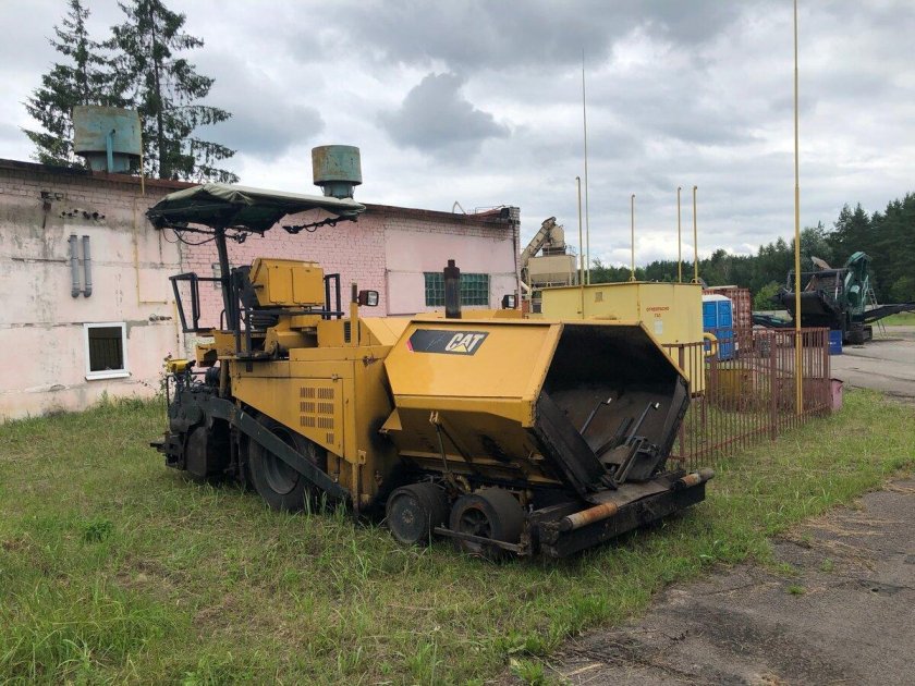 Асфальтоукладчик caterpillar ap-755