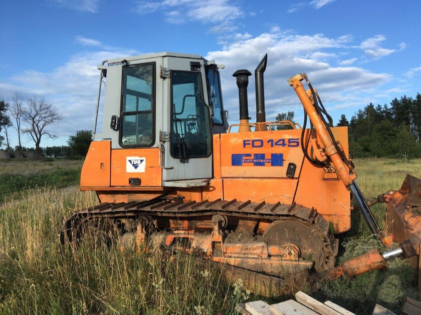 Бульдозер Hitachi dx45