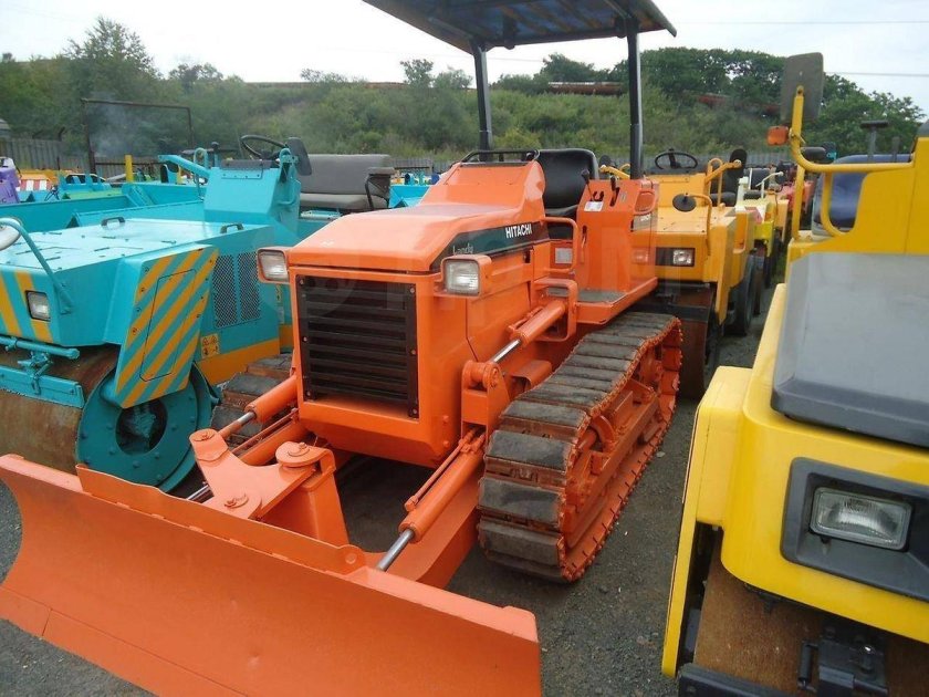 Бульдозер Hitachi dx45