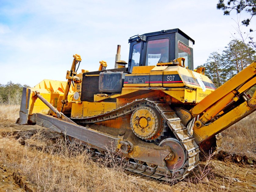 Бульдозер Komatsu d575a