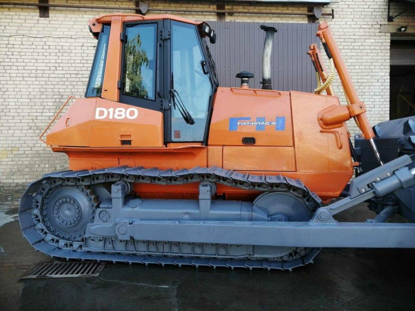 Бульдозер фиат кобелко